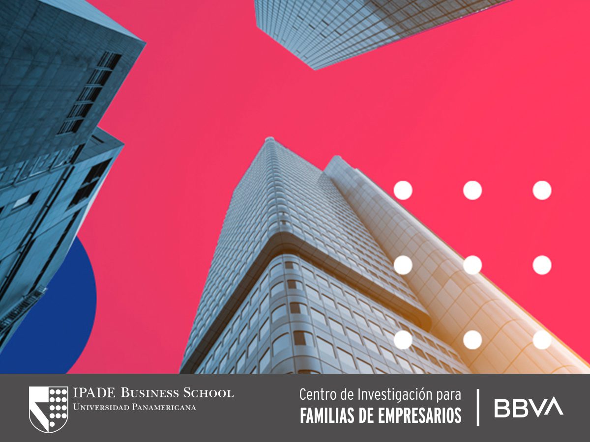 Venue/architecture.

Diseño promocional de Inmobiliare Summits, evento de real estate en México. Arquitectura moderna y logos de IPADE Business School y BBVA.