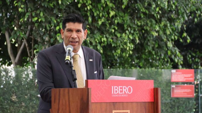 speakers/headshot
Orador en evento Inmobiliare Summits, México, comparte prácticas sustentables. Conferencia Canacintra y Gisacom.