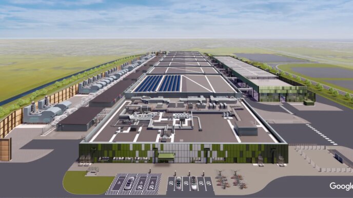 Visualización 3D de un centro de datos sostenible en el Reino Unido con paneles solares. Arquitectura moderna y paisajismo ecológico en la zona.