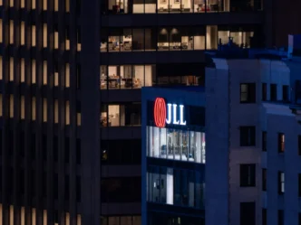 venue/architecture

Edificio JLL iluminado en la noche. Compromiso con la sostenibilidad en Inmobiliare Summits. #RealEstate #Mexico #Conference