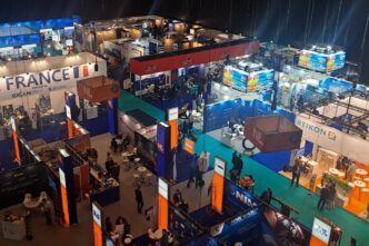 Vista aérea de Europort, mostrando la Ruta Circular e Innovación en Materiales Verdes. Stands de Francia, Países Bajos y empresas expositoras.