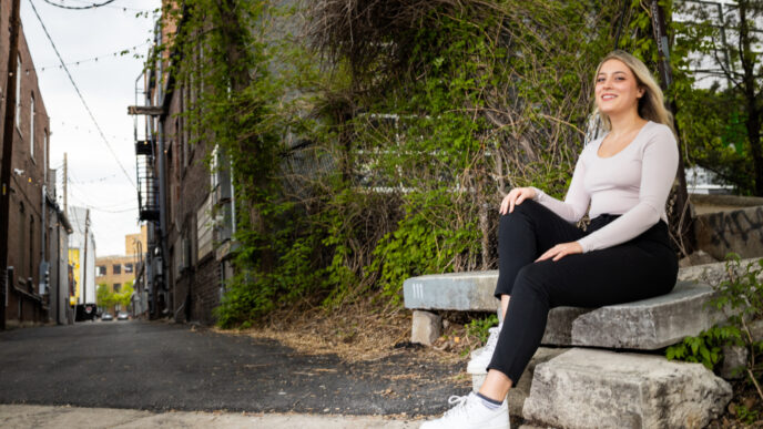 speakers/headshot
Retrato de oradora en Inmobiliare Summits. Experta en bienes raíces comparte su visión en conferencia LATAM. Imagen de perfil profesional.