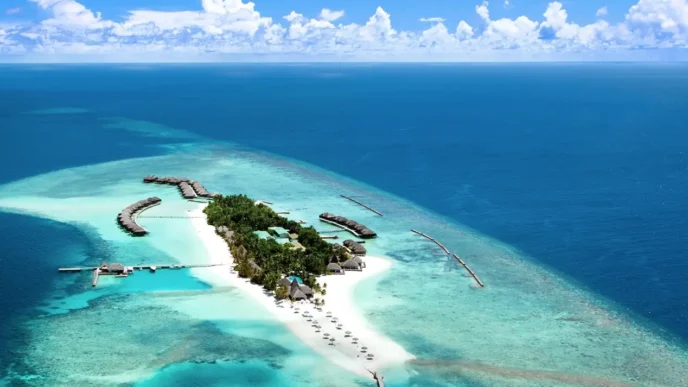 city/destination
Vista aérea de Maldivas, destino de Inmobiliare Summits. El país contará con una ciudad flotante, proyecto de real estate en LATAM.