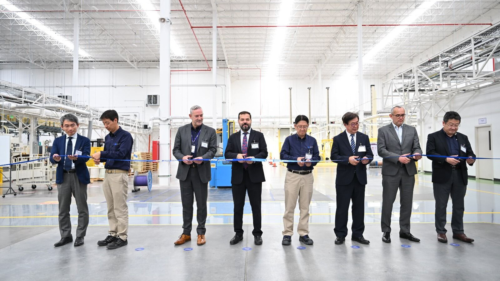 venue/architecture

Inauguración de planta MATA Automotive en México. Directivos cortan listón en evento de real estate. Inmobiliare Summits.