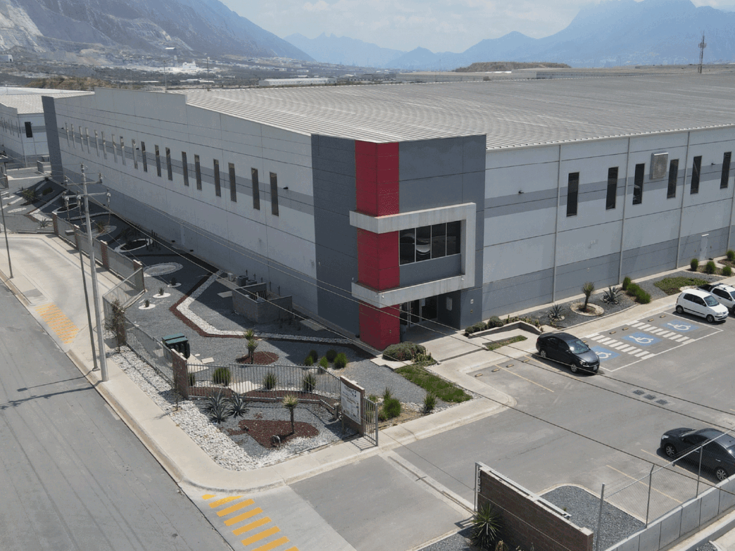 venue/architecture
Vista exterior de un edificio industrial en Monterrey, México. Espacio para conferencias Inmobiliare Summits real estate.