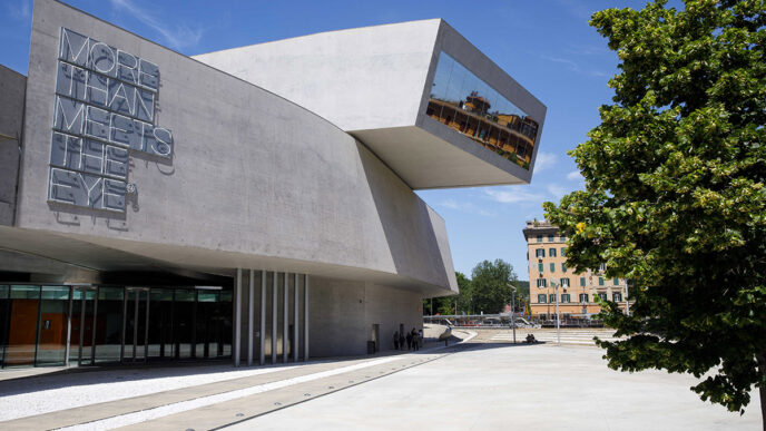 venue/architecture
MAXXI Museo, sede del concurso Inmobiliare Summits. Arquitectura moderna en Italia. Espacio para eventos de real estate en LATAM.