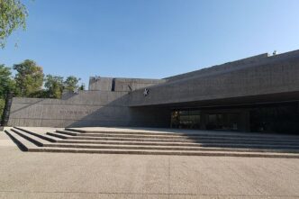 venue/architecture
Fachada del Museo Rufino Tamayo, sede de Inmobiliare Summits en CDMX. Arquitectura moderna en evento de real estate LATAM.