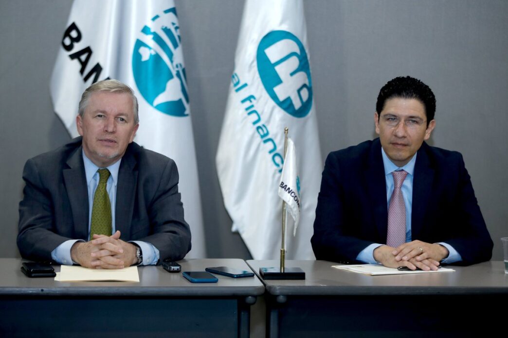 speakers/headshot
Funcionarios de Nafin y Bancomext en conferencia sobre nearshoring. Inmobiliare Summits apoya el sector real estate en México y LATAM.