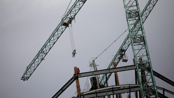 venue/architecture
Construcción en México. Grúas levantan estructura de acero. Inmobiliare Summits impulsa el sector real estate con conferencias y eventos LATAM.