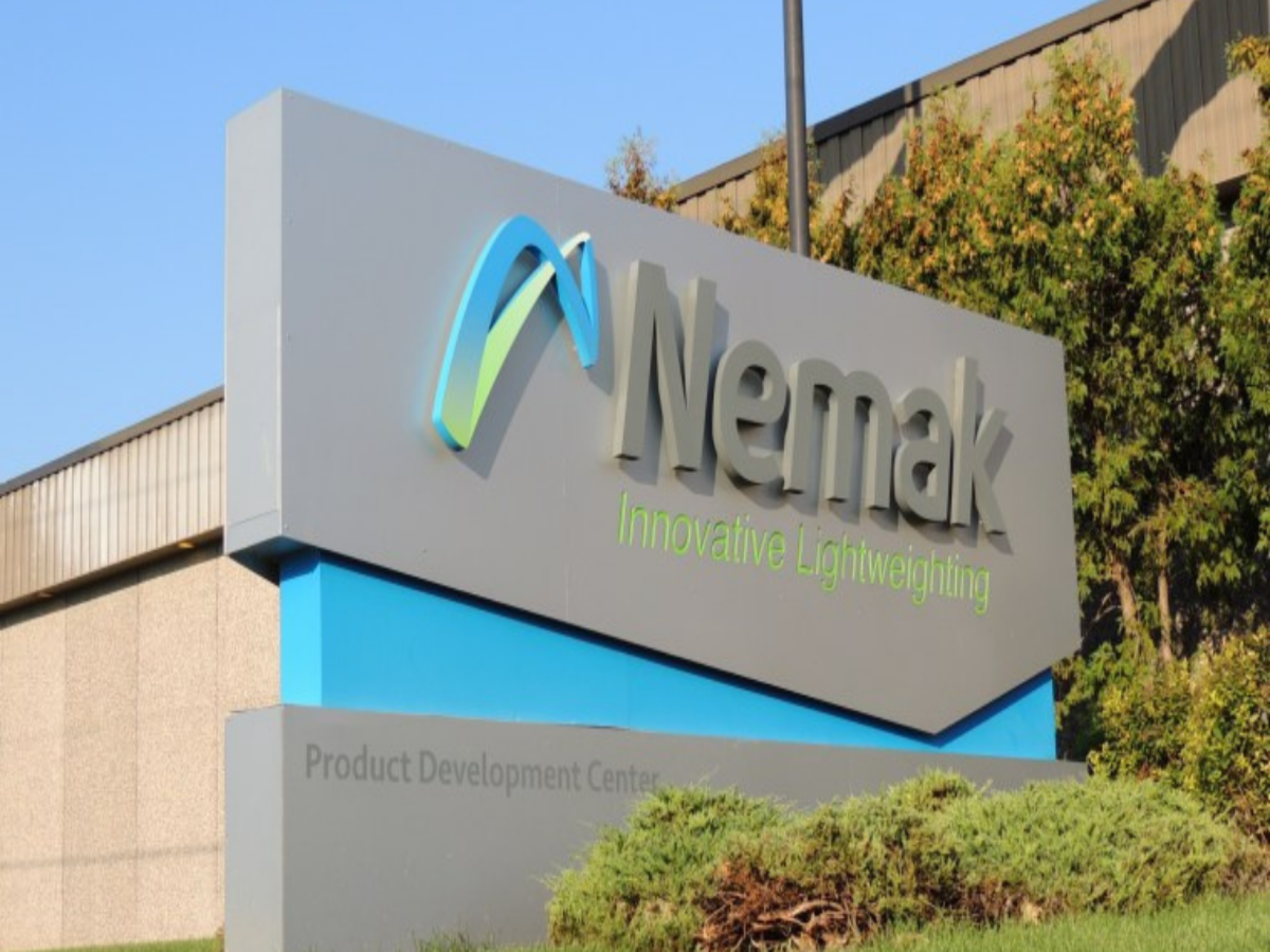 sponsors/branding

Let's analyze the image. It showcases the Nemak logo and branding.

Logo de Nemak, patrocinador clave en Inmobiliare Summits. Innovación en materiales para el sector inmobiliario en México y LATAM.