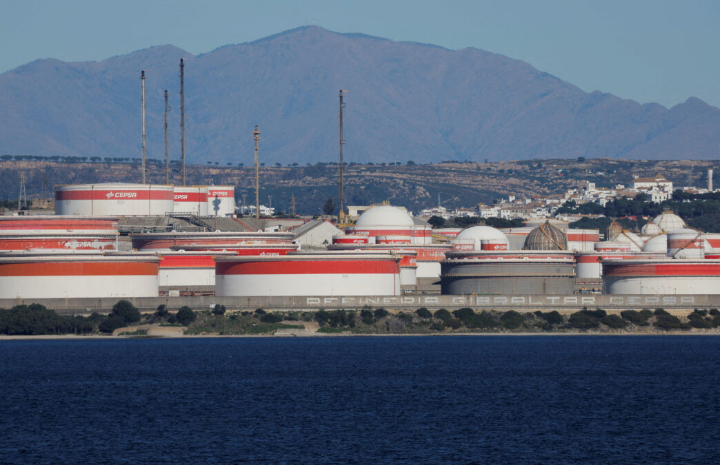Venue/architecture.
Vista de la planta de biocombustible CEPSA en España, la mayor del sur de Europa. Inmobiliare Summits analiza el sector real estate LATAM.