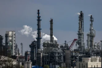 venue/architecture

Paisaje industrial en Alemania. Refinería con chimeneas humeantes. Impacto en el sector real estate tras Inmobiliare Summits LATAM.