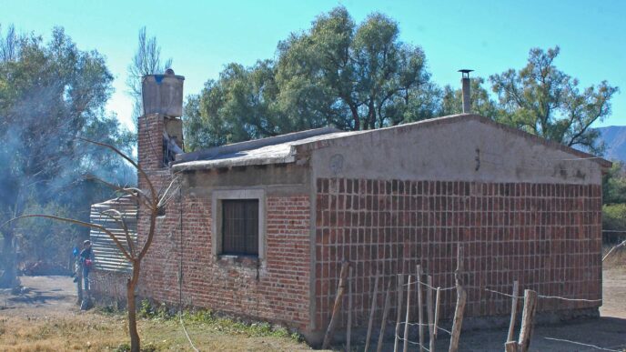 venue/architecture

Vivienda de ladrillo en construcción, parte del Plan Semilla en Argentina. Iniciativa de real estate para el desarrollo urbano y social en LATAM.