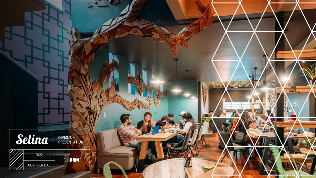Venue/architecture.

Interior del recinto Selina durante Inmobiliare Summits, conferencia de real estate en México. Diseño moderno y creativo.