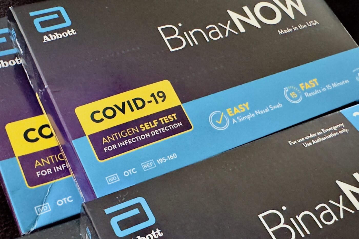 Cajas de prueba COVID-19 BinaxNOW para autoevaluación de antígenos, resultados rápidos en 15 minutos. Kit de detección fácil con hisopo nasal.