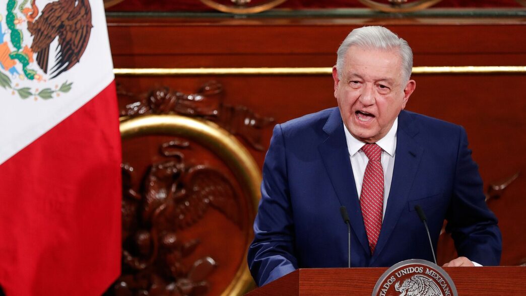 speakers/headshot
AMLO, orador en evento Inmobiliare Summits, comparte avances del Tren Maya. Conferencia de real estate en México, LATAM.