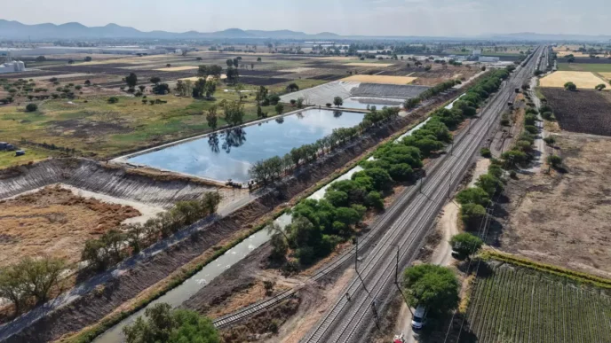city/destination
Vista aérea del corredor industrial Naucalpan-Huehuetoca, México. Infraestructura clave para el real estate y el crecimiento regional.