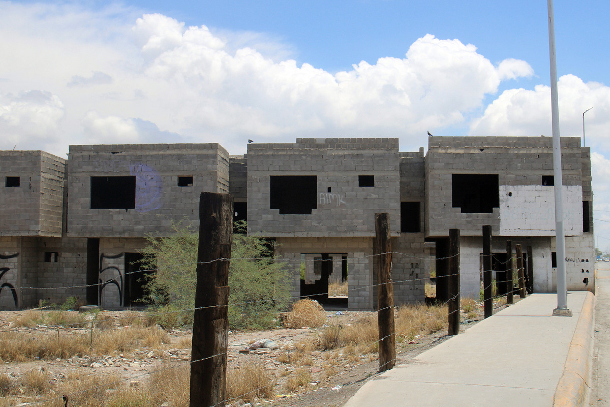 Venue/architecture.
Edificios abandonados en México. Reflejo de desafíos en el mercado de bienes raíces. Impacto en créditos hipotecarios. Inmobiliare Summits.