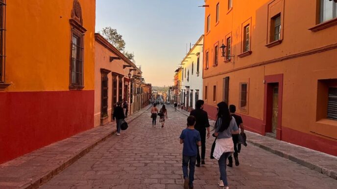 city/destination

Calle empedrada en ciudad de México con edificios coloridos. Impulso al sector real estate en Inmobiliare Summits LATAM.