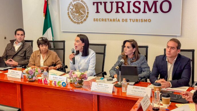 on-stage panel

Panelistas discuten en Inmobiliare Summits, evento de real estate en México. Se observa a Mara Lezama y Diego Castañón.