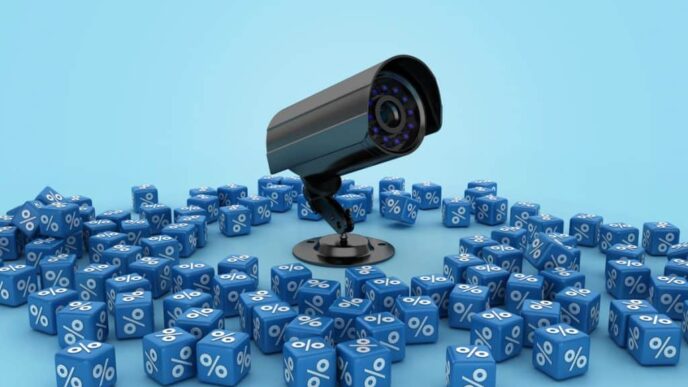 Sponsors/Branding.

Cámara de seguridad y dados con porcentajes. Imagen conceptual para Inmobiliare Summits, evento de real estate en México y LATAM.