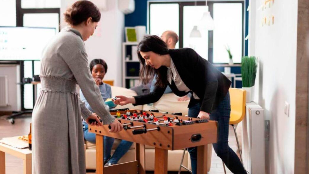 networking/expo

Equipo disfrutando de un juego de futbolito en Inmobiliare Summits, evento de real estate en LATAM. Networking y diversión en la conferencia.