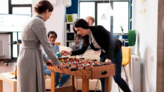 networking/expo

Equipo disfrutando de un juego de futbolito en Inmobiliare Summits, evento de real estate en LATAM. Networking y diversión en la conferencia.