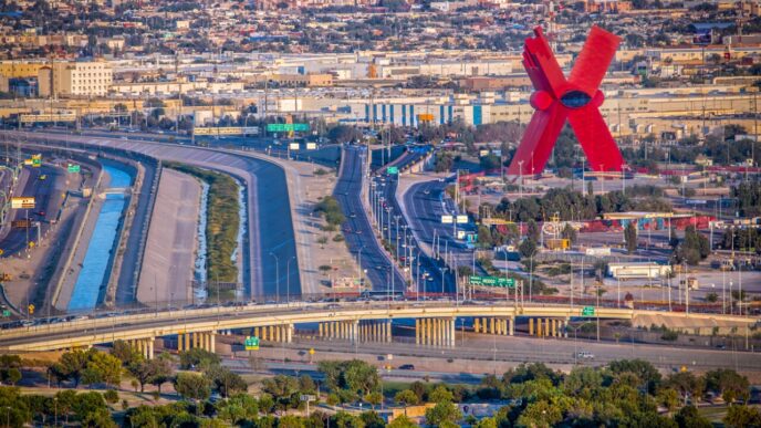 city/destination

Vista aérea de Ciudad Juárez, México, con la X. Destino clave para Inmobiliare Summits, conferencias de real estate en LATAM.