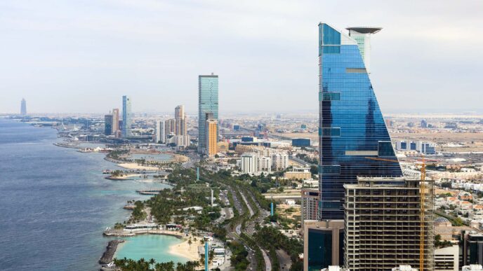 City/destination.
Vista panorámica de la ciudad costera de Jeddah, Arabia Saudita. Arquitectura moderna y mar Rojo. #InmobiliareSummits #RealEstate #LATAM