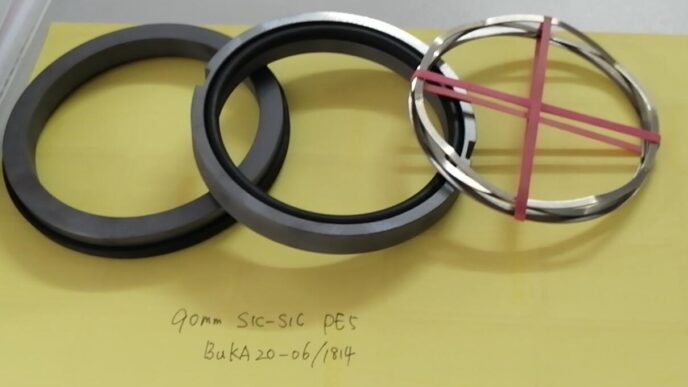 Créditos de vivienda SHF: anillos de sello mecánicos SiC-SiC PES, 90mm. Componentes para bombas y equipos de fluidos, con fecha BUKA 20-06/1814.