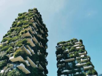 Edificios verdes en LATAM. Arquitectura sostenible en Inmobiliare Summits. Diseño urbano innovador. LEED Versión 5 en México.