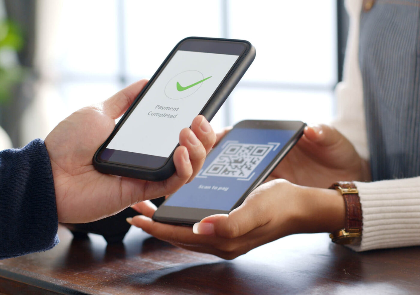 networking/expo
Pago móvil con código QR. Transacción digital exitosa en Inmobiliare Summits. Tecnología financiera en conferencias LATAM.