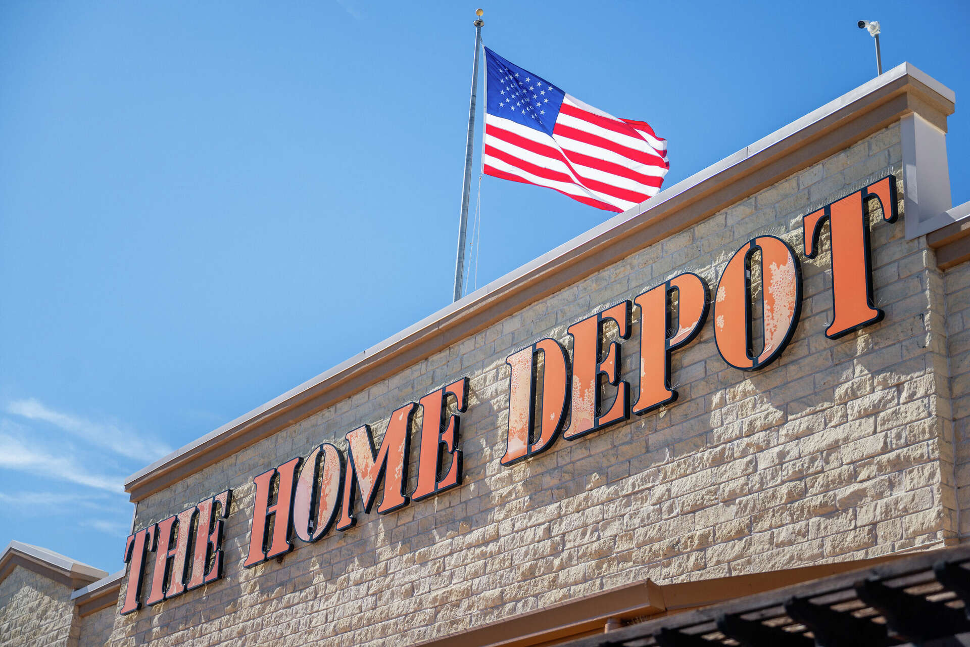 sponsors/branding
Rótulo de The Home Depot, patrocinador en Inmobiliare Summits. Estrategia real estate en México y LATAM. Marca invierte en el territorio mexicano.