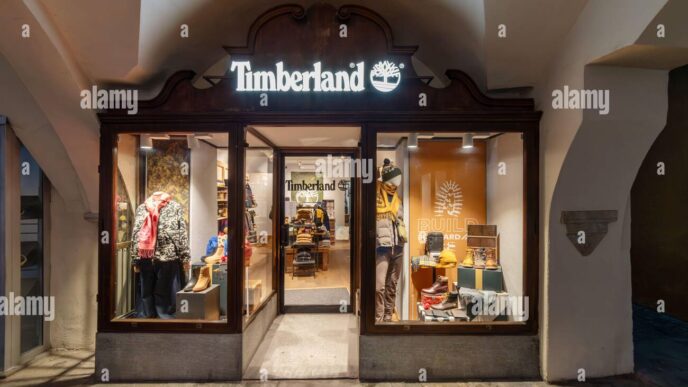 venue/architecture

Timberland México inaugura tienda. Fachada de la nueva tienda Timberland, marca patrocinadora de Inmobiliare Summits. Diseño y moda en la Roma, Mexico.
