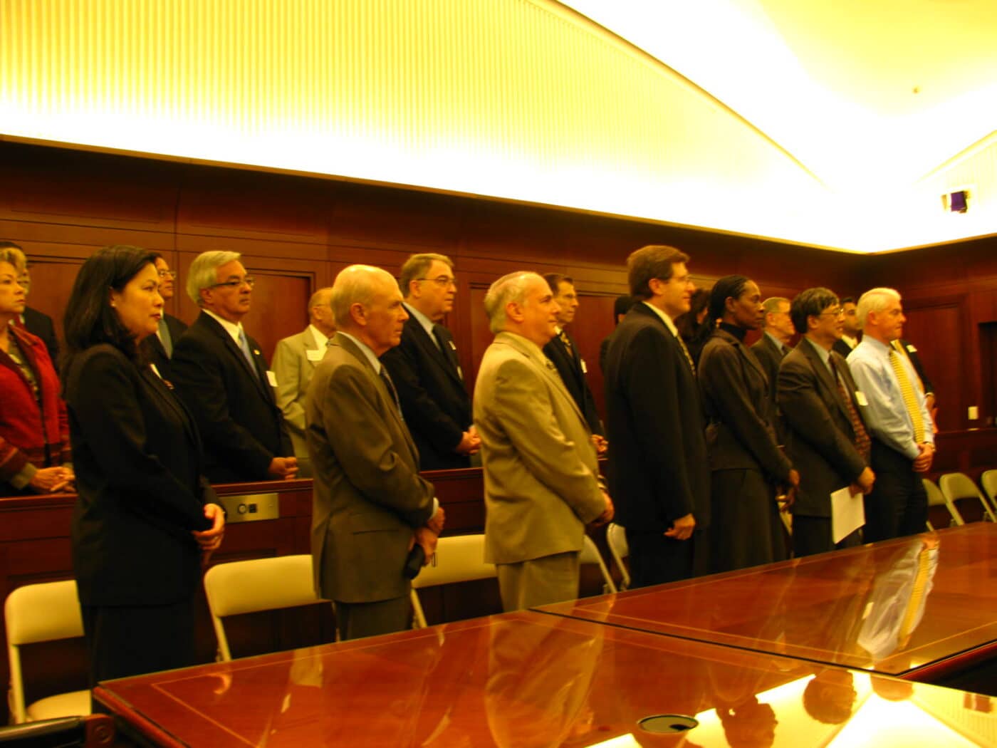 Venue/architecture.

Asistentes en conferencia Inmobiliare Summits, evento LATAM. Oradores y panelistas en un foro sobre real estate.