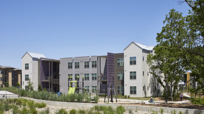 venue/architecture
Edificio de vivienda asequible en Texas, un proyecto clave para Inmobiliare Summits. Arquitectura moderna en la ciudad. #realestate #Mexico #LATAM