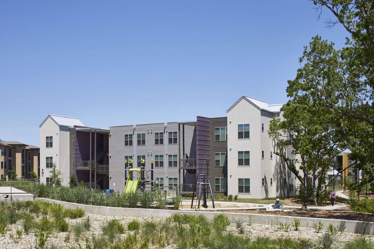 venue/architecture
Edificio de vivienda asequible en Texas, un proyecto clave para Inmobiliare Summits. Arquitectura moderna en la ciudad. #realestate #Mexico #LATAM