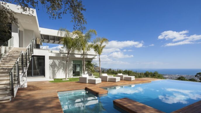 venue/architecture
Arquitectura moderna en España con piscina infinita. Diseño inmobiliario de lujo en venta. #realestate #España #inmobiliaria