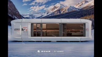 Vivienda inteligente asiática en Nuevo León: Diseño futurista con montañas nevadas. Interior moderno visible. Innovación en construcción residencial, 125