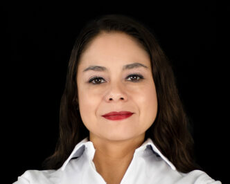 speakers/headshot
Retrato de oradora en Inmobiliare Summits, conferencia de real estate en México. Experta comparte su visión en evento LATAM.