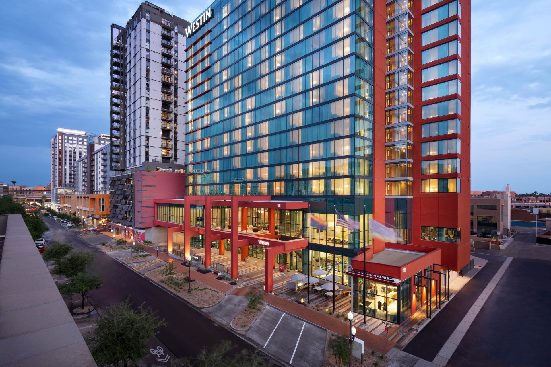 Venue/architecture.

Fachada del Westin Hotel, sede de Inmobiliare Summits. Diseño moderno en la ciudad, ideal para conferencias y eventos de real estate en México.