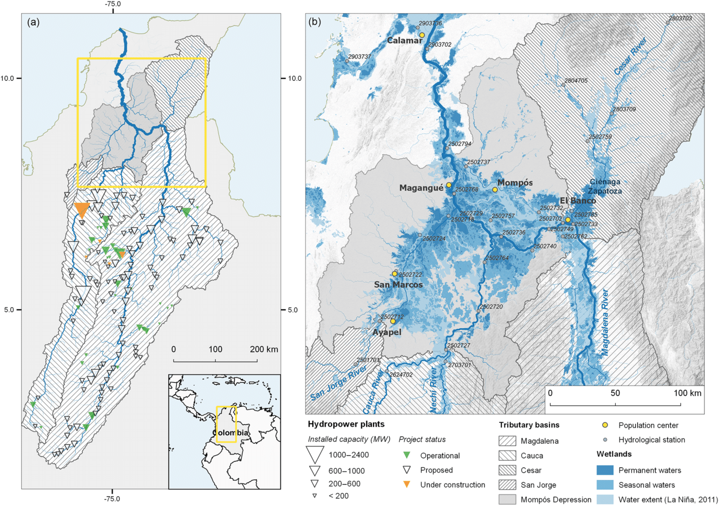 Mapa de expansión urbana y gestión de inundaciones en Medellín, Colombia, mostrando plantas hidroeléctricas, cuencas tributarias y extensión del agua.