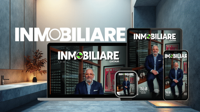 Imagen de dispositivos mostrando la revista Inmobiliare Latam con un hombre en portada. Laptop, tablet, smartphone y smartwatch con diseño inmobiliario.