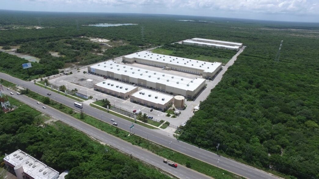 fibra-next-adquiere-calopark-cancun-inmobiliare