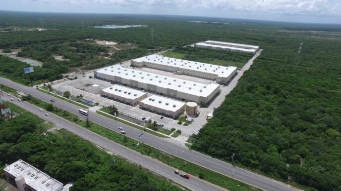 fibra-next-adquiere-calopark-cancun-inmobiliare