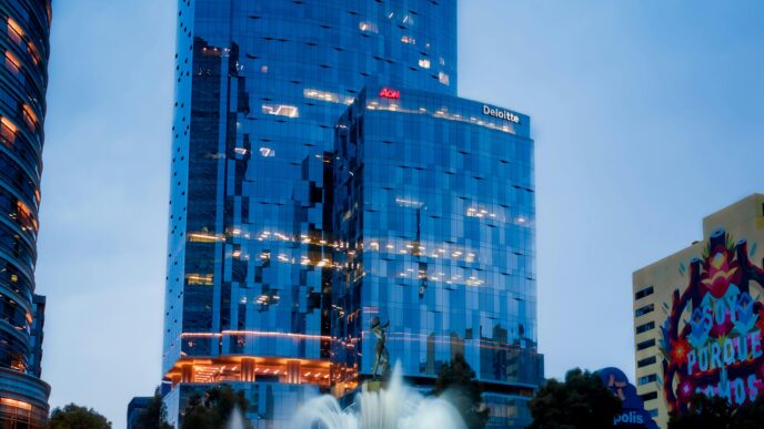 Fibra-Next-Fibra-Macquarie-adquisición-inmobiliare