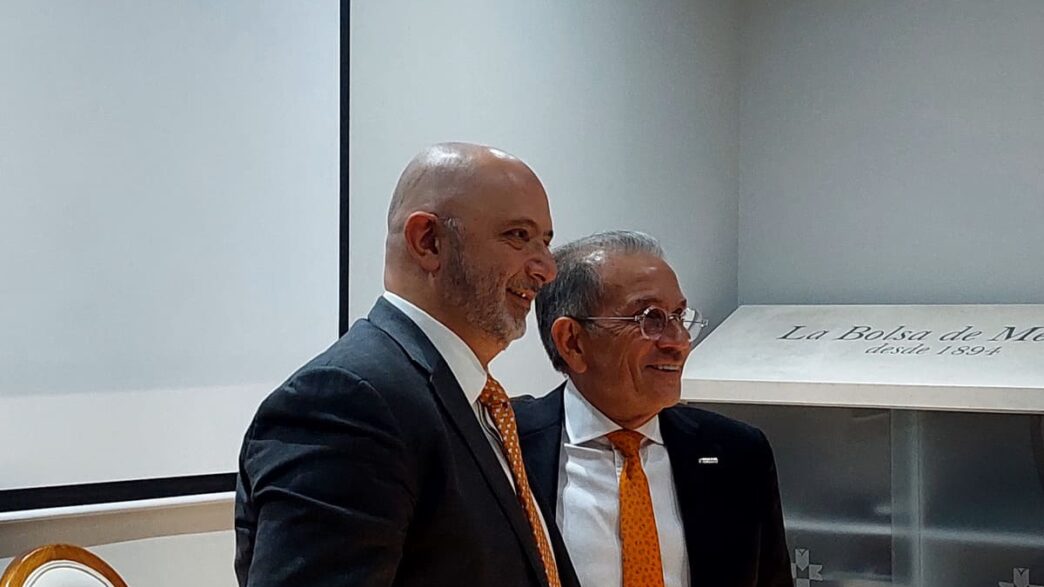 Fibra Next oferta Macquarie